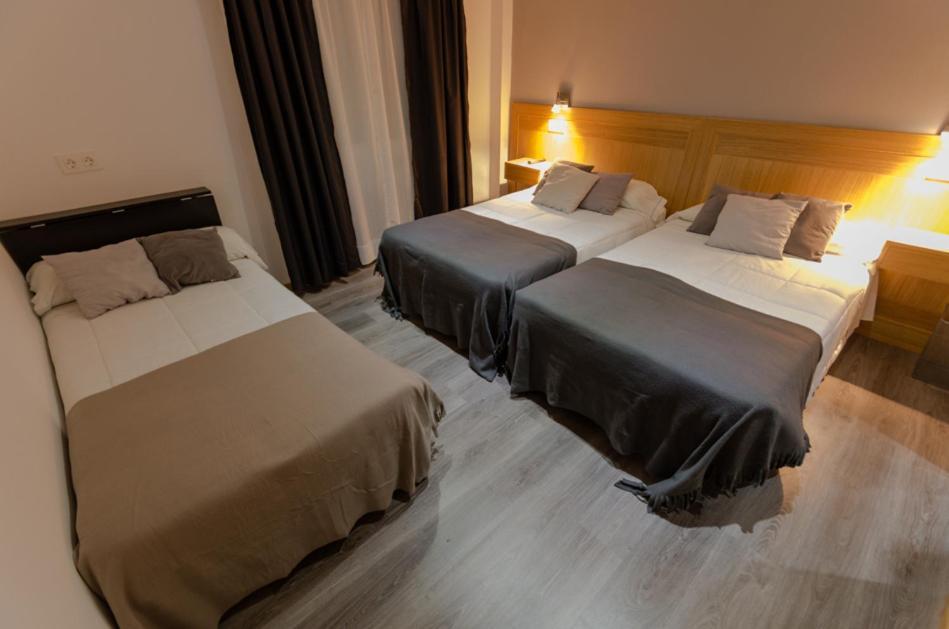 Hostal Libertad Gijón Cameră foto